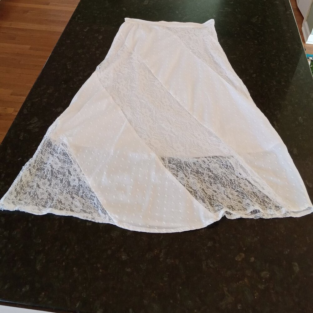 Sassy Doll Creations White Lace Gathered Pull-On Cotton Midi Skirt - size M - Picture 2 of 8
